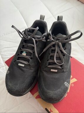 🔥 Kodiak Quicktrail Steel Toe Boots – Almost New! 🔥